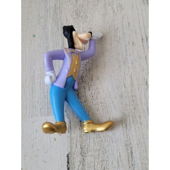 Goofy McDonald's 50th Anniversary Formal Wear toy figure - Picture 1 of 4